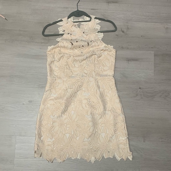 SAYLOR Jessa Lace Dress in Ivory. - Picture 7 of 7